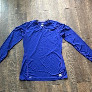 Nike Pro, women's vibrant blue‎ fitted long sleeve athletic shirt Size X Large